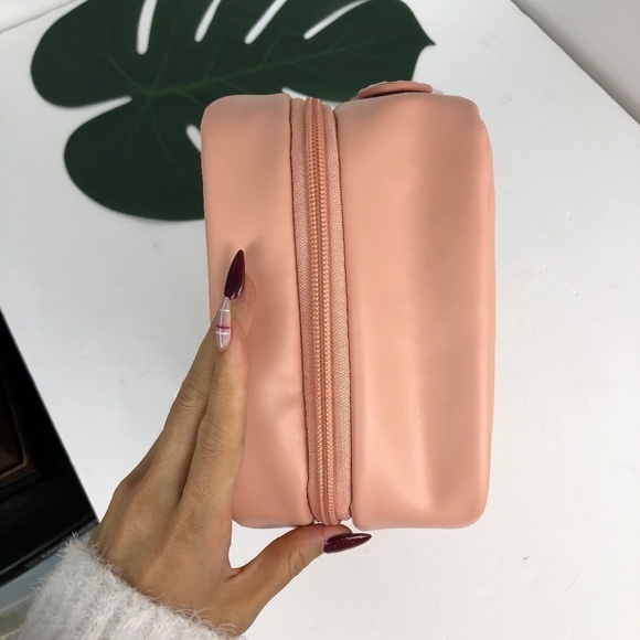 NWT travel makeup bag peach pink - Picture 9 of 9